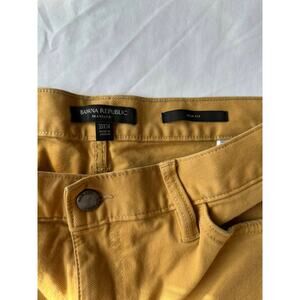 Banana Republic Ochre Mustard Traveler Pants 33x34 Slim Modern Preppy Utility